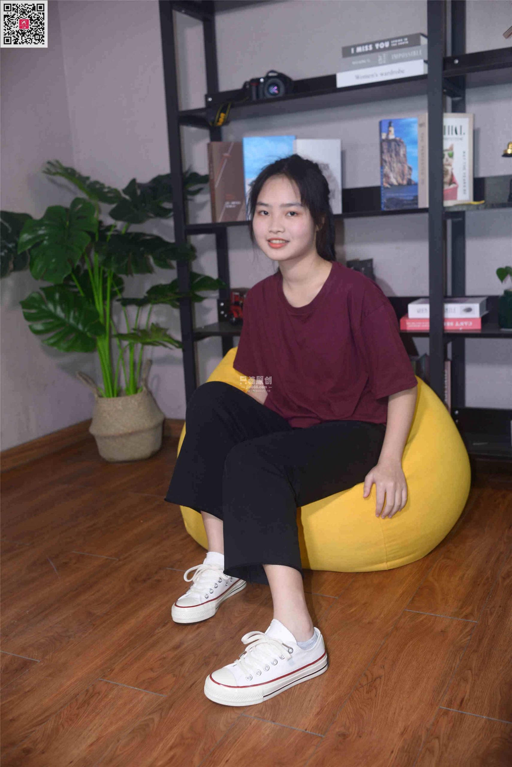 299期：小希 – 灯火阑珊处 棉袜-第1张