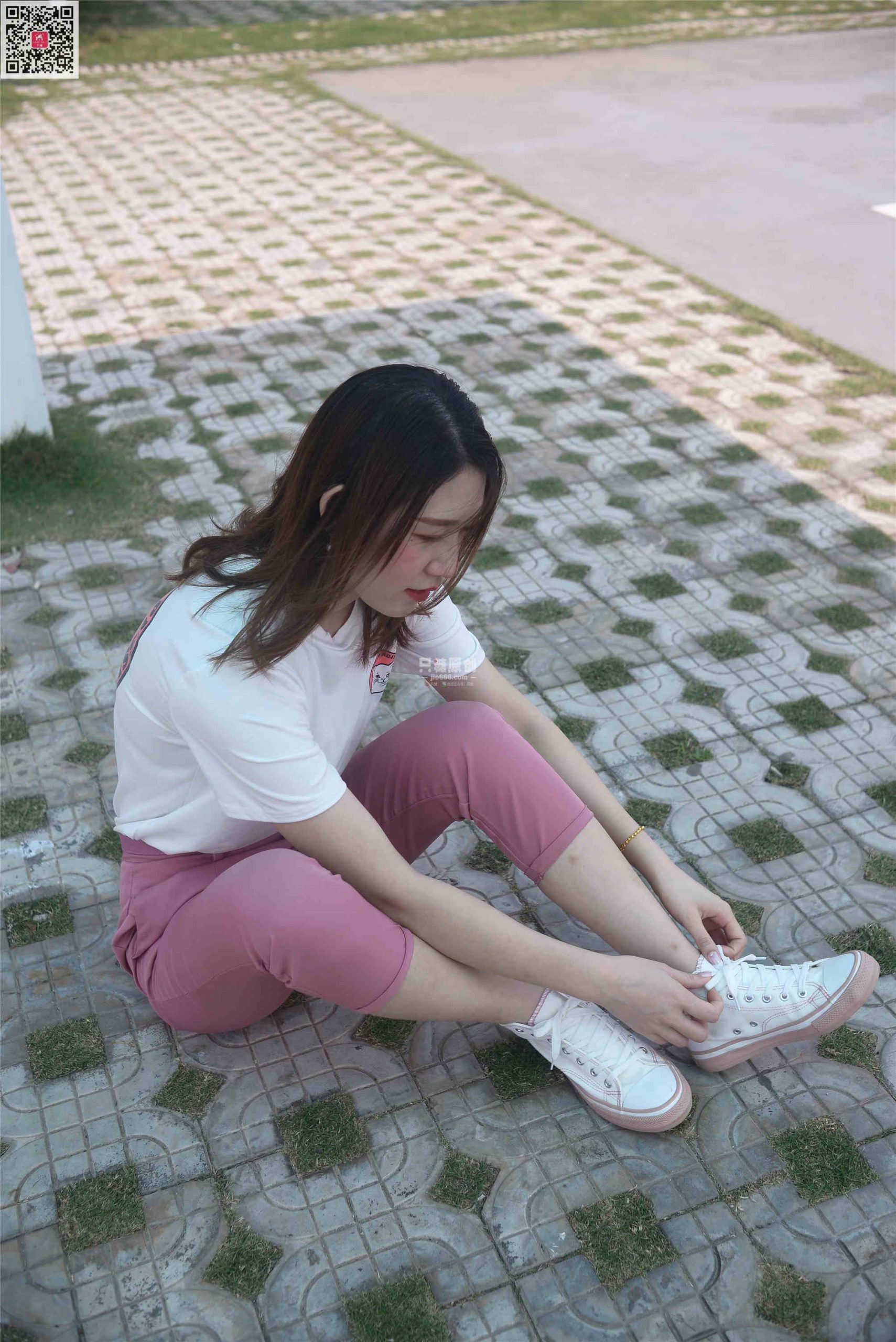 356期：赵沛 – 夏天有梅子味的晚霞 棉袜-第1张