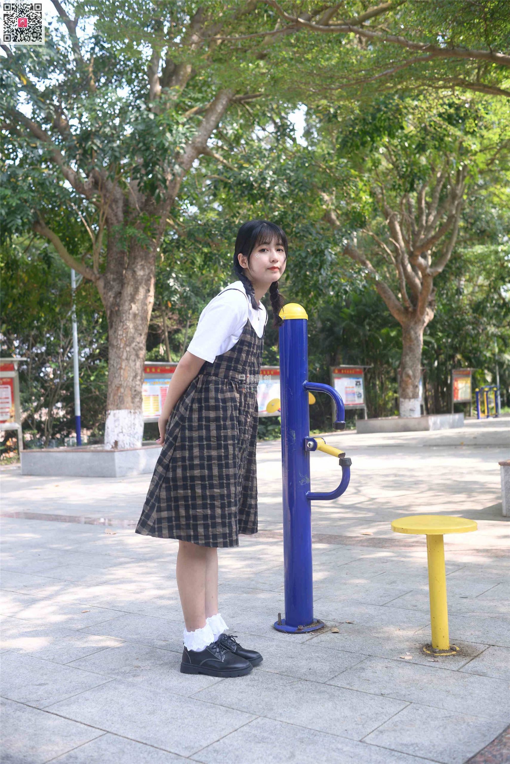 363期：孙怡 – 脸颊红红 棉袜-第1张
