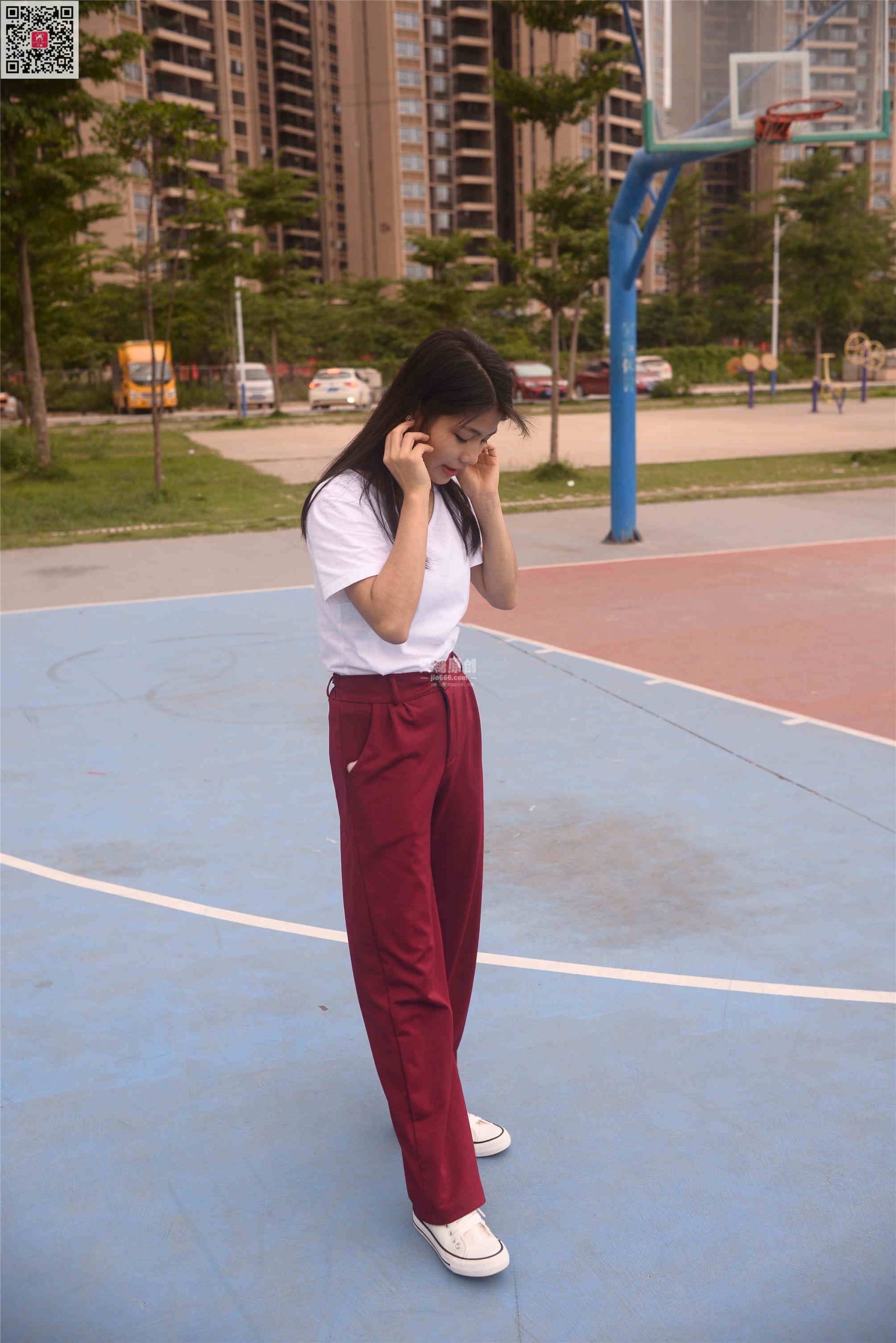 376期：谢圆 – 不问世事满心欢喜 棉袜-第1张