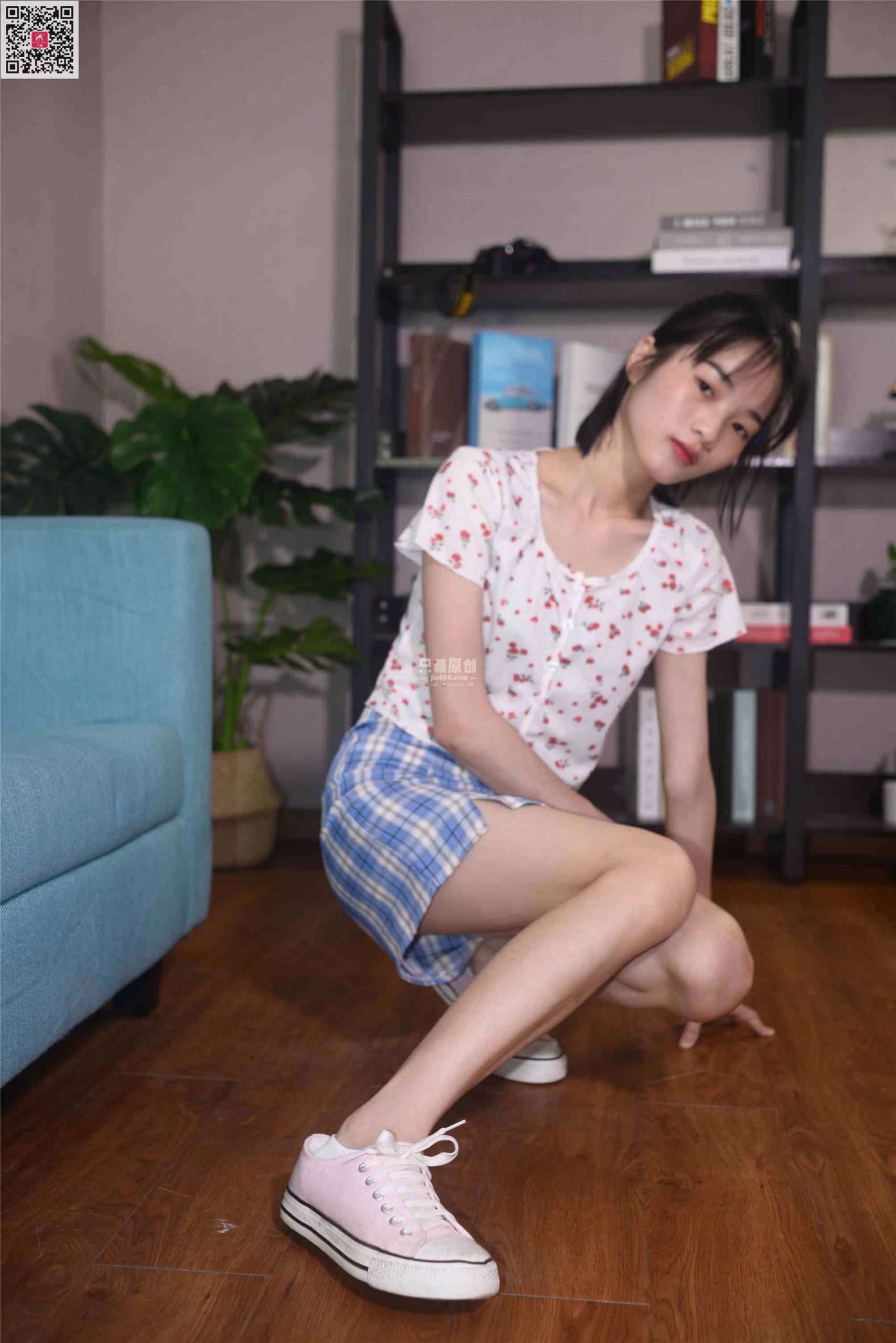 388期：陆佳 – 碎花格子 棉袜-第1张
