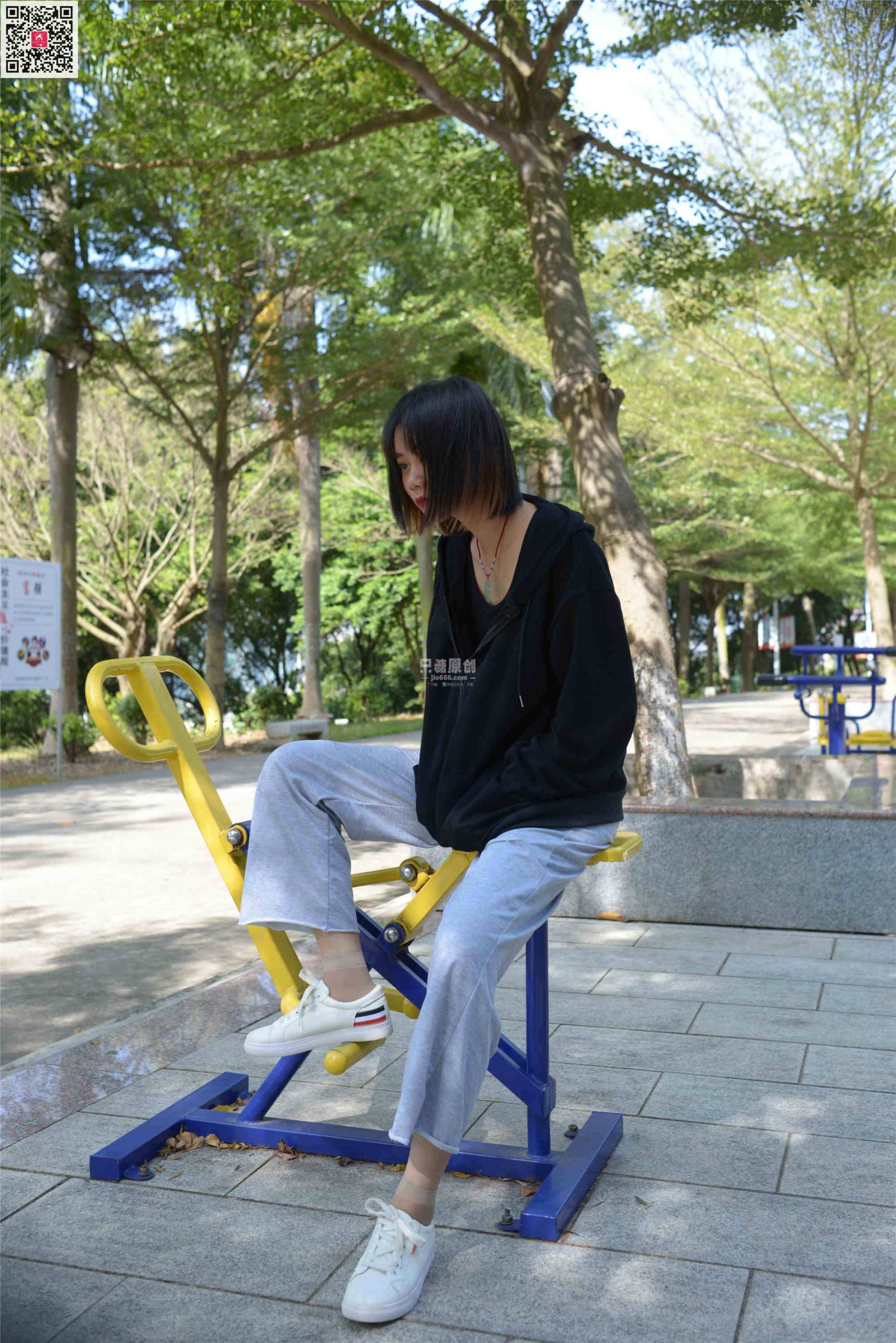 533期：彤彤 – 一思一念 短丝-第1张