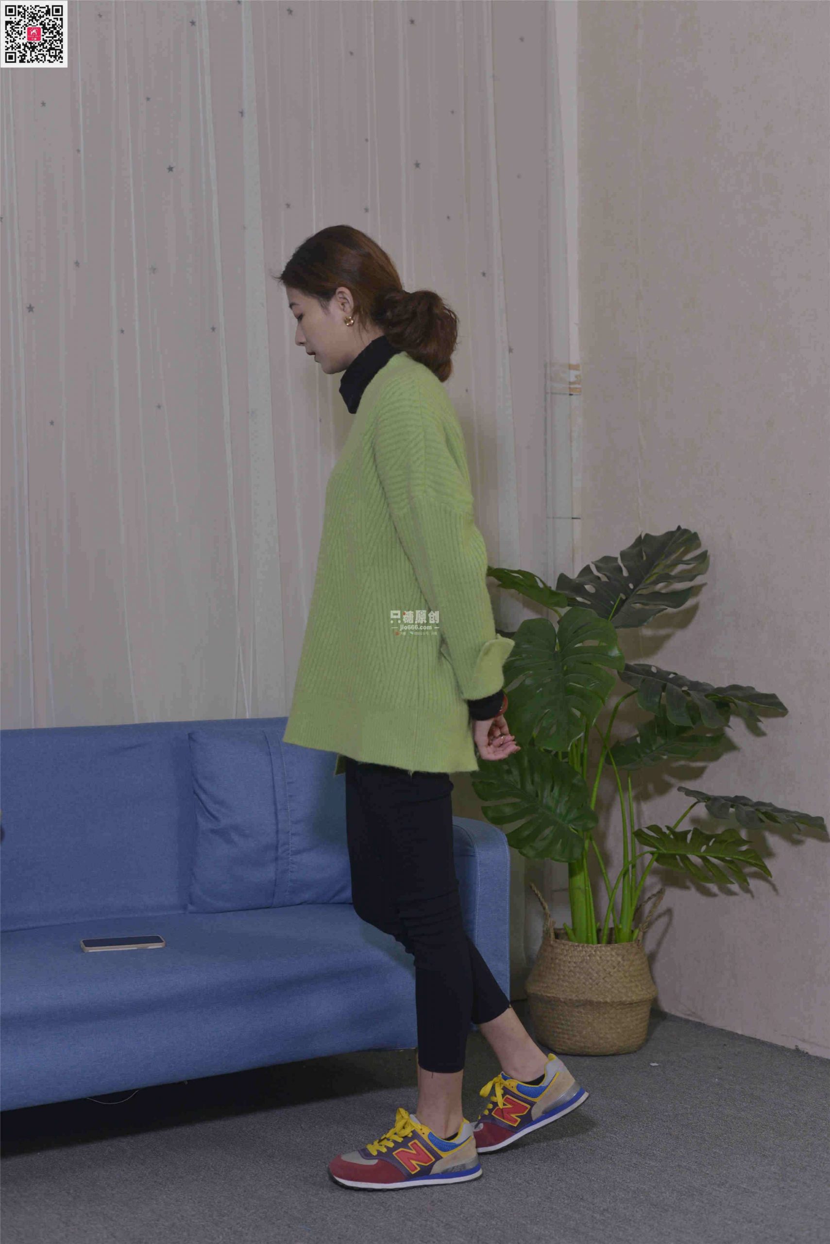 584期：周菲 – 温暖过冬 棉袜-第1张
