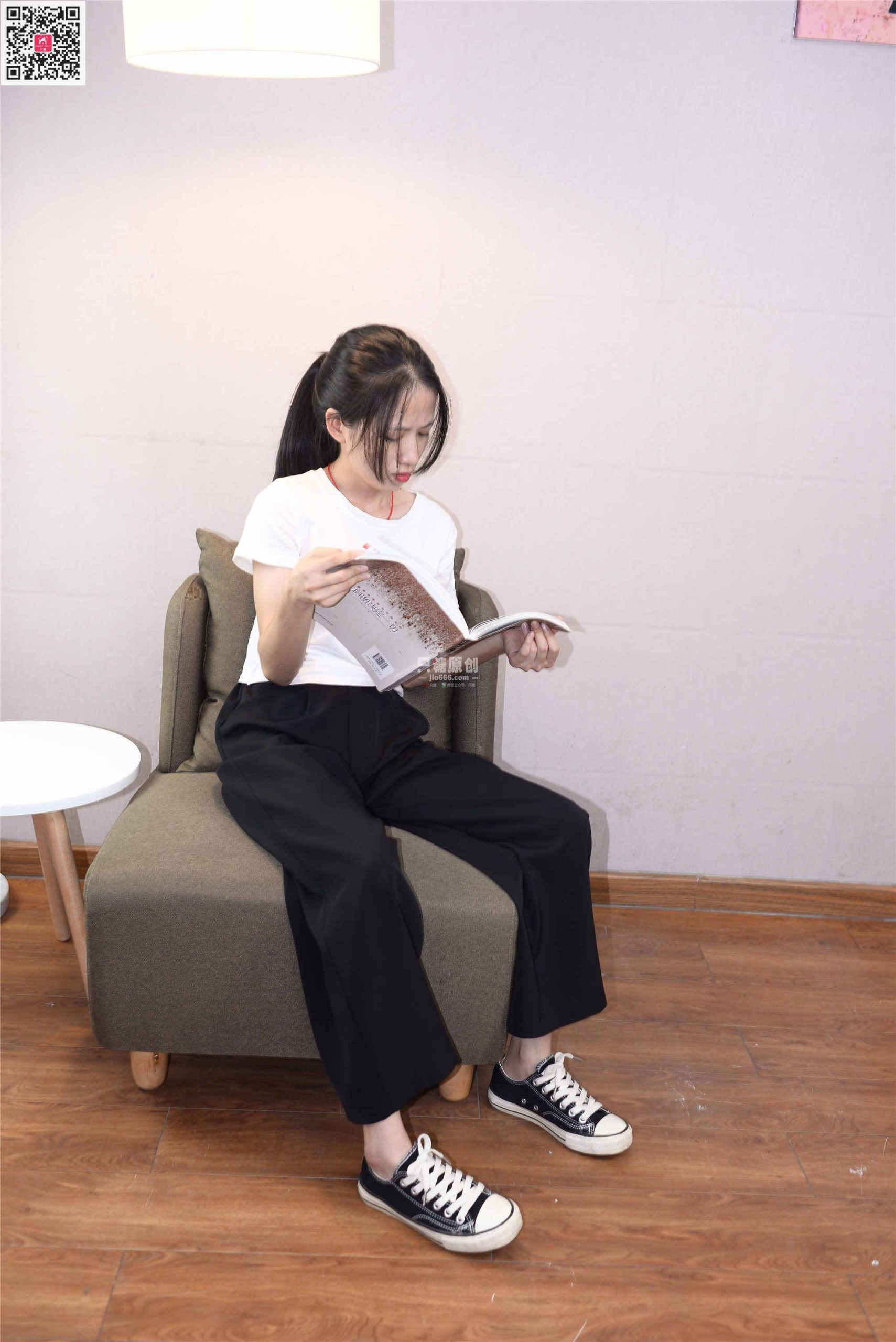 62期：小晚 – 丸子头更显青春可爱 船袜-第1张
