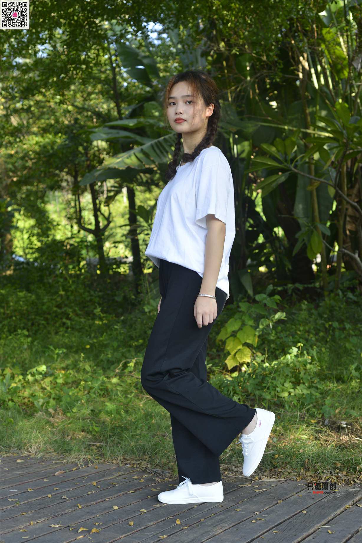 746期：小希 – 追逐影子 船袜-第1张