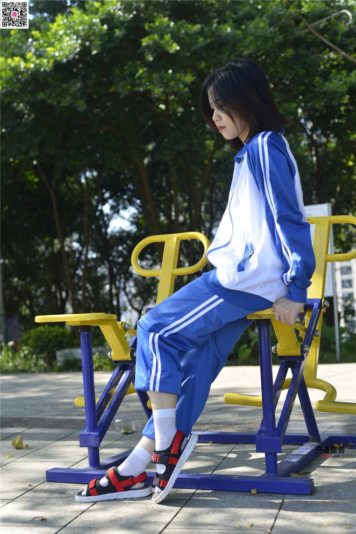 751期：许静 – 泡一杯今日的晨曦 短丝-第1张