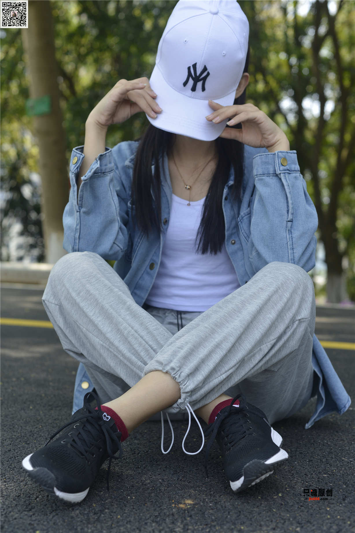 799期：陈韵 - 晚风中绽放的花 棉袜-第1张