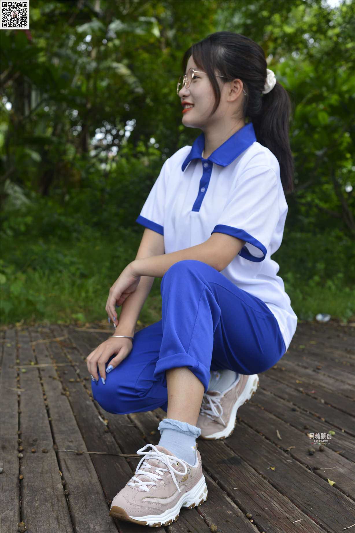 定制61期：周子琪 – 错位时空 棉袜-第1张